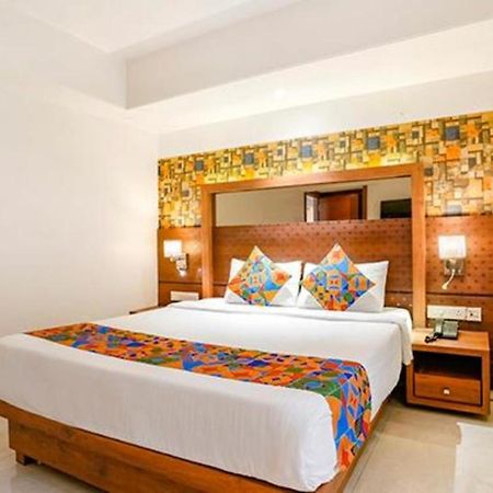 Srikrishna Paradise Hotel Thane Navi Mumbai Eksteriør billede