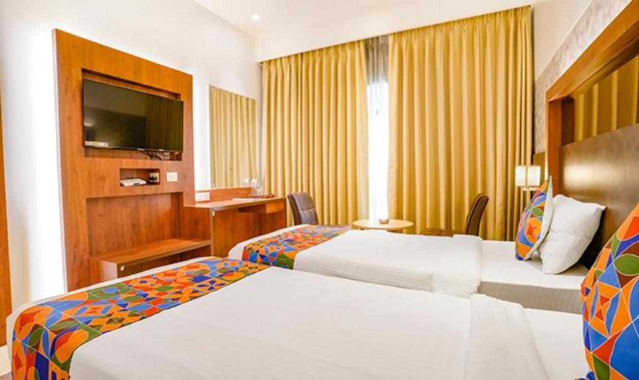 Srikrishna Paradise Hotel Thane Navi Mumbai Eksteriør billede