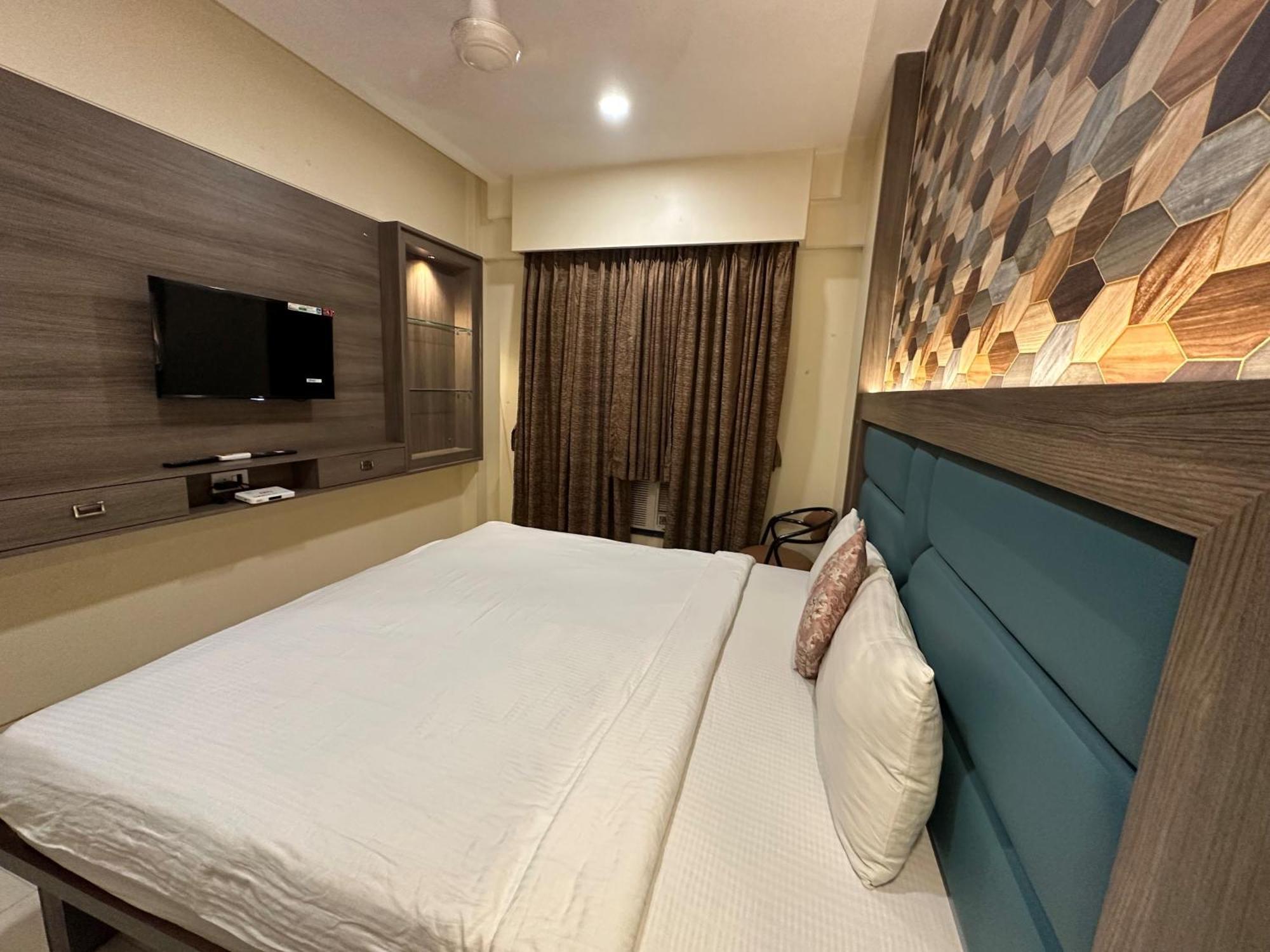 Srikrishna Paradise Hotel Thane Navi Mumbai Eksteriør billede