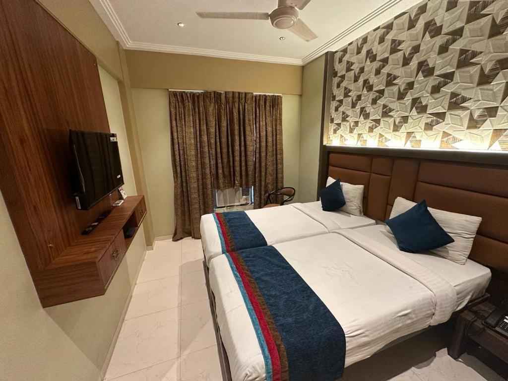 Srikrishna Paradise Hotel Thane Navi Mumbai Eksteriør billede